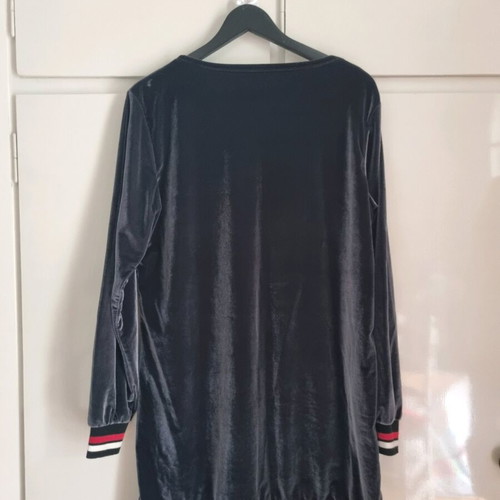 Velvet blouse dress like new with sporty details, size XL