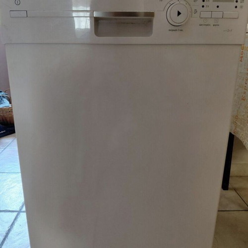 Pitsos dishwasher like new, lightly used
