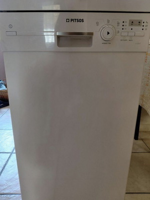 Pitsos dishwasher like new, lightly used