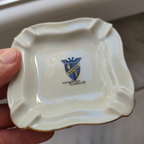 Akron Ilion Krystal porcelain ashtray like new, Stadiou 26