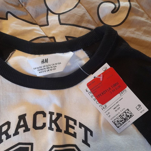 H&M sleeveless shirt, white and black, size 146-152 cm, ages 6-7