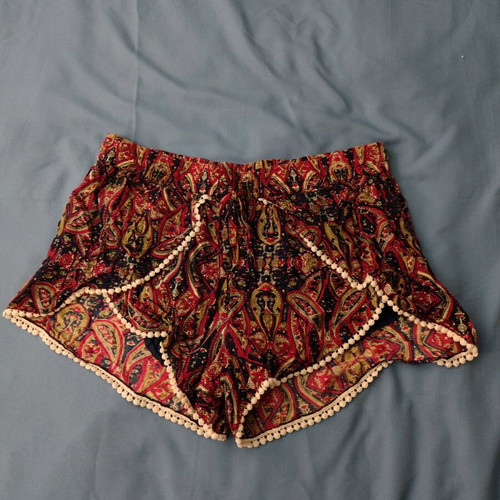 Pink Woman shorts multicolored used, size XL