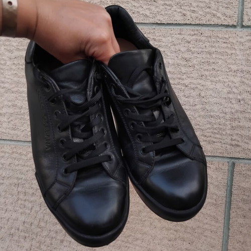 Dolce & Gabbana black leather sneakers like new