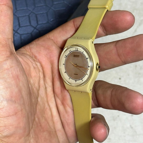 Swatch Golden Tan GT103 1984 watch used, for repair or collection