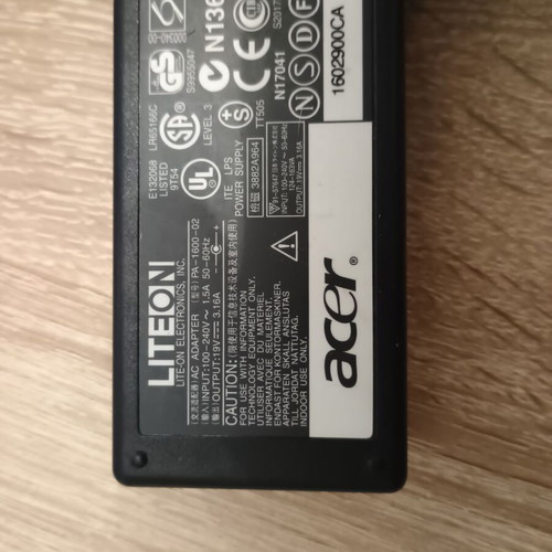 Acer laptop power adapter like new, genuine