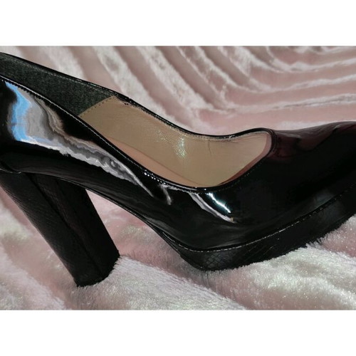 Offer 12€! ELLEN black patent pumps!