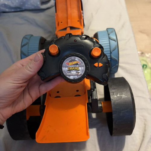 Hot Wheels remote control car like new, USB rechargeable, track convertible