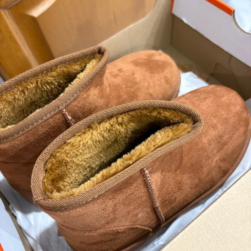 Shein boots like new, size 36, camel with fur