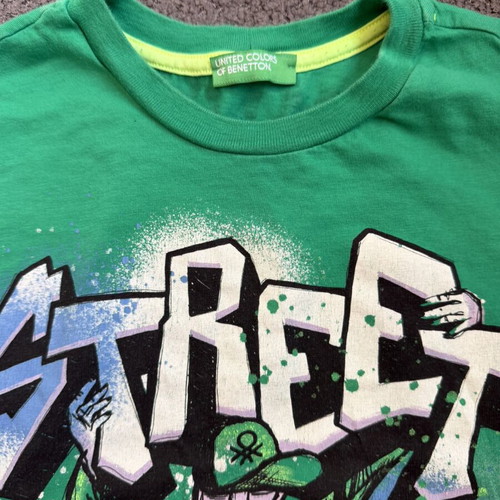 Benetton T-shirt like new, size 146 cm, boy 10-11 years, white and green