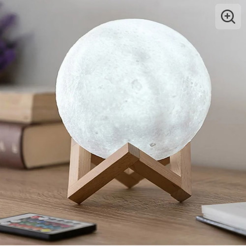 Decorative 3D Moon Lamp like new, multicolor lighting