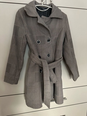 Boohoo coat used, size M, knee-length