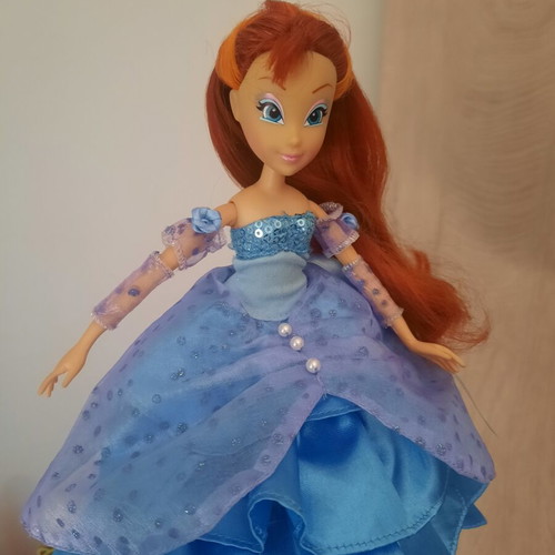 Winx Club Bloom Magical Ball Gown collector doll