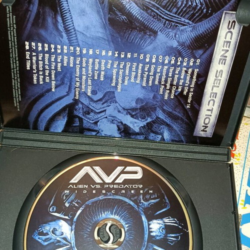 Alien vs Predator DVD like new, widescreen with English subtitles