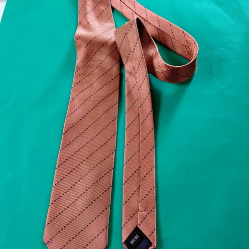 Silk tie like new, 100% silk