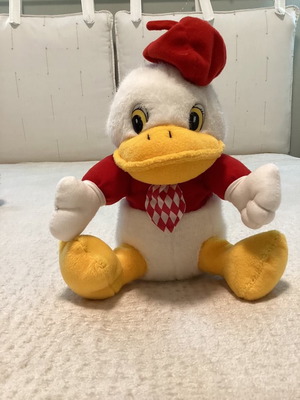 Plush duck with hat like new
