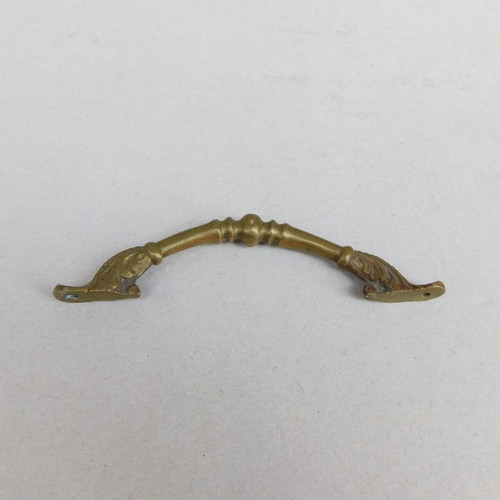 Bronze handle with embossed plant motifs 17.5 cm long