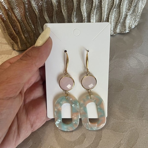 Dangling earrings in pink and turquoise shades