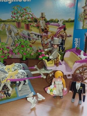 Playmobil Wedding Carriage with Newlyweds 9427 used