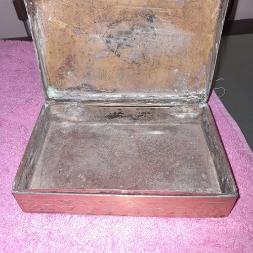 Jewelry box used with Egyptian carved designs, gold color