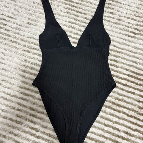 Black swimsuit H&M like new, size S-M, elastic fabric