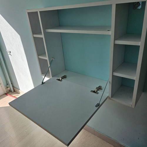 Wall Desk like new, dimensions 90×60×19.5 with extension 46×56