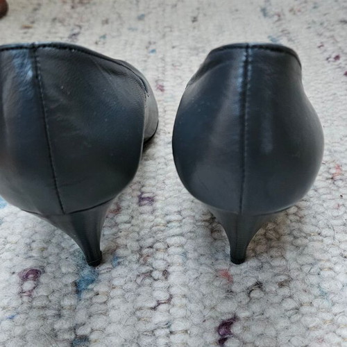Women's leather pumps size 40 new, gray, 8 cm heel