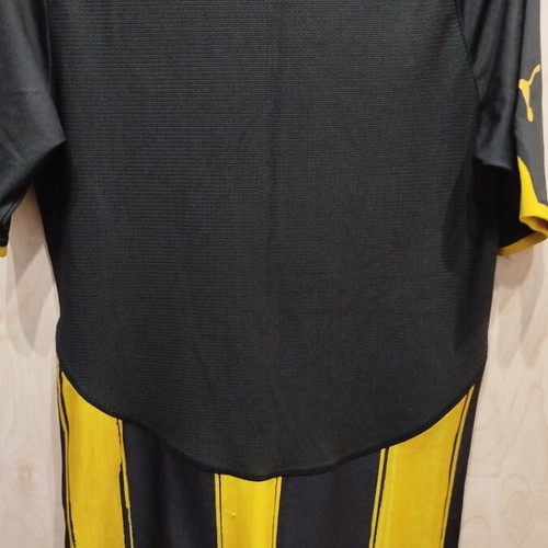 Puma AEK Trainers T-shirt sports team jersey N small-medium like new
