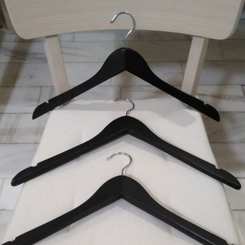 Set of 15 wooden hangers with metal base, Practiker 2003