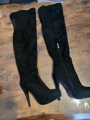 Boots size 36 like new, over the knee