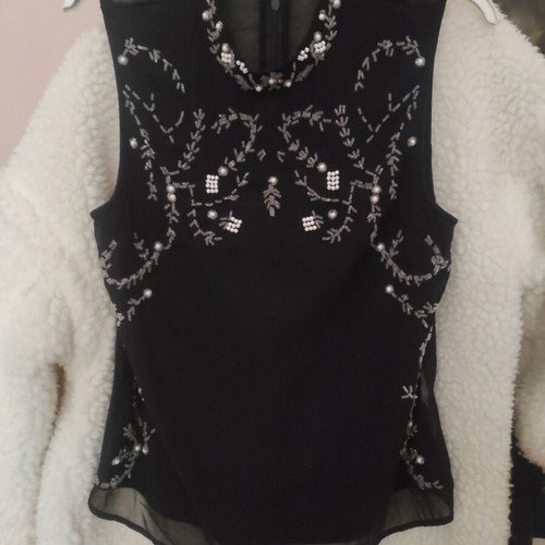Forever 21 top new with pearls, size M, black