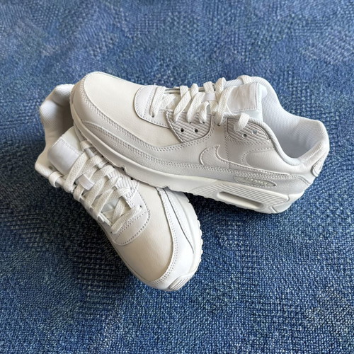 Nike Air Max 90 (GS) women's sneakers new, size 39