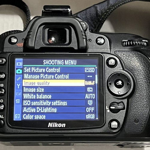 Nikon D90 DSLR camera body