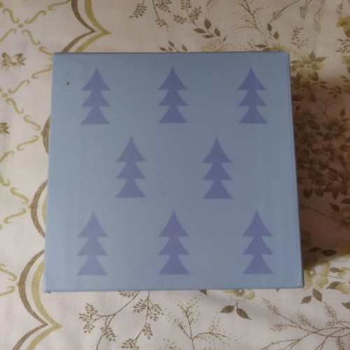 Collectible cardboard box new 12x12x12 cm