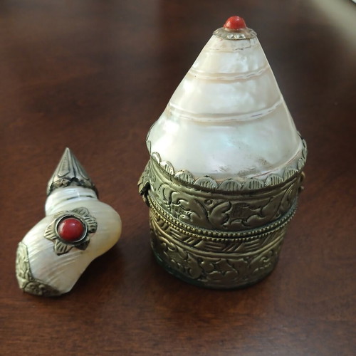 Set of natural Tibetan shells with alpaca overlay, handmade, vintage, collectible
