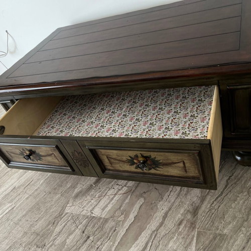 Coffee table used with storage space