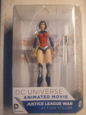 Wonder Woman action figure DC Collectibles Justice League War