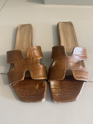 Slippers flat brown croco pattern size 41 used
