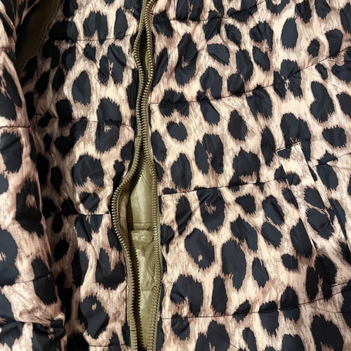 Leopard puffer jacket like new, size M