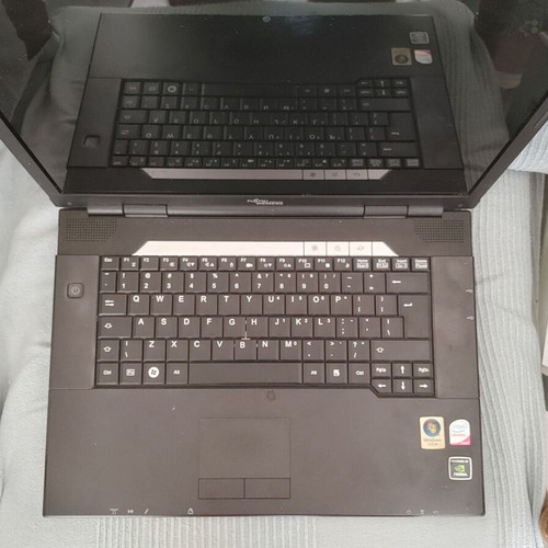 Fujitsu Siemens Amilo Pi 3540 laptop used with charger, 15.4-inch display