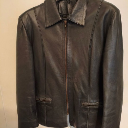 Leather women's jacket like new, size L, black