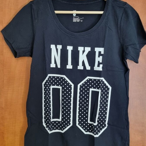 Nike t-shirt size S used, black and white
