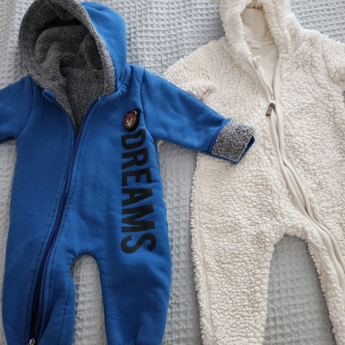 Baby jumpsuits used, for 3-6 months, warm for cold days
