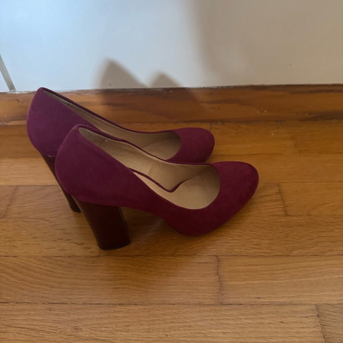 Fullah Sugah Burgundy Red Pumps size 39 like new