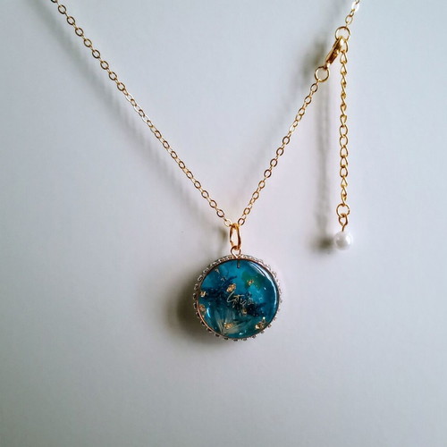 Handmade Style necklace new, blue and gold
