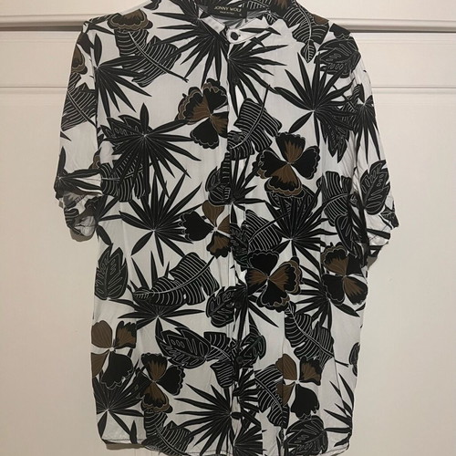 Jonny Wolf shirt XL like new