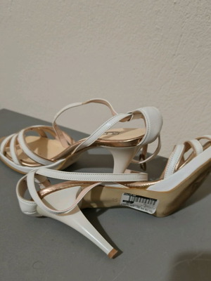 Shoe Art white sandals like new, 10 cm heel