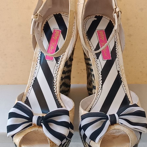 Betsey Johnson platforms used, size 38.5, beige