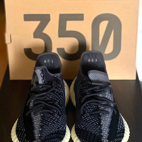 Adidas Yeezy Boost 350 V2 Carbon sneakers, size EU 45