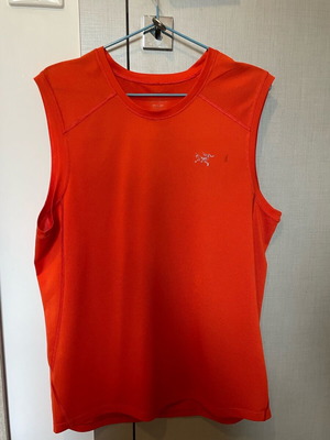 Arcteryx sleeveless shirt like new, size L