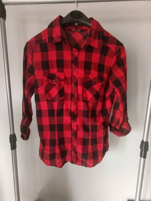 Terranova plaid shirt like new, slim fit, size M, red and black